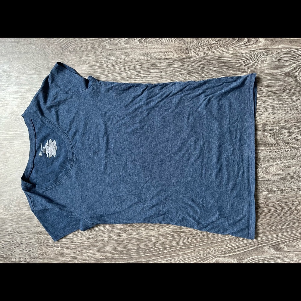 Womens No Boundaries tee shirt size medium